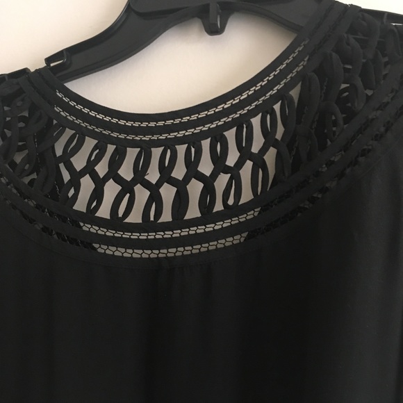 100% Silk Banana Republic flowy belted Dress - Picture 5 of 8